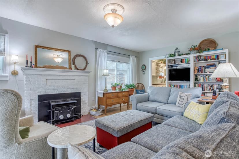 Property photo for 204 N Emerson Avenue, Wenatchee photo 4