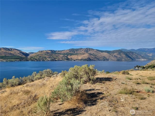 Property photo for 211 Viewland Way, Chelan photo 4