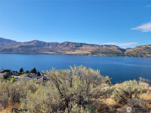 Property photo for 211 Viewland Way, Chelan photo 2