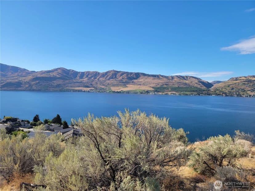Property photo for 211 Viewland Way, Chelan photo 2