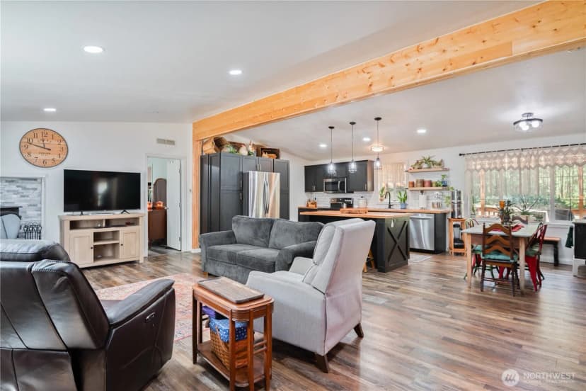 Property photo for 124 Vineyard Lane, Winlock photo 3