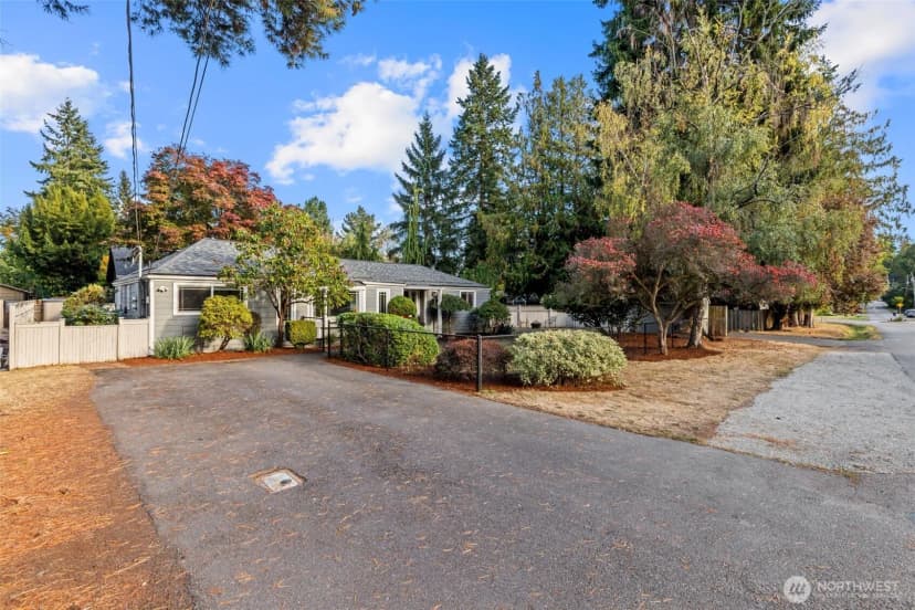 Property photo for 15220 12th Avenue Ne #15220, Shoreline photo 28