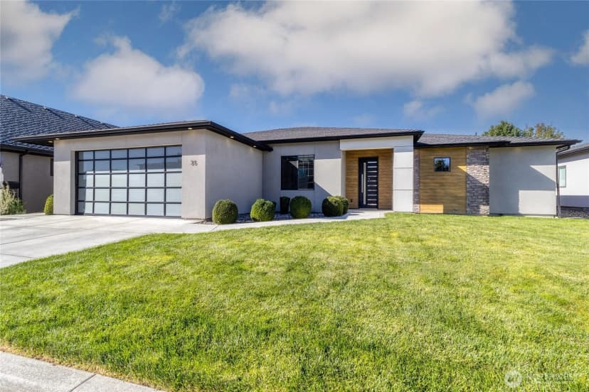 Property photo for 35 Ne Alpine Drive, College Place