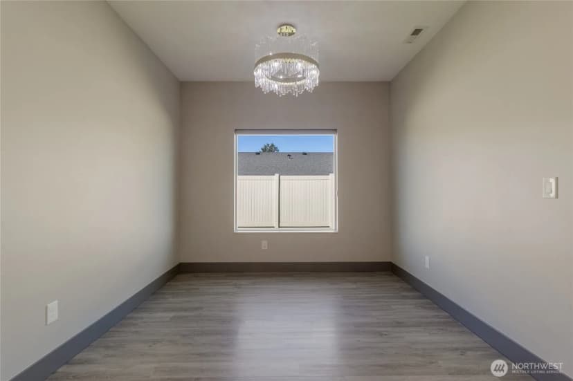 Property photo for 35 Ne Alpine Drive, College Place photo 14