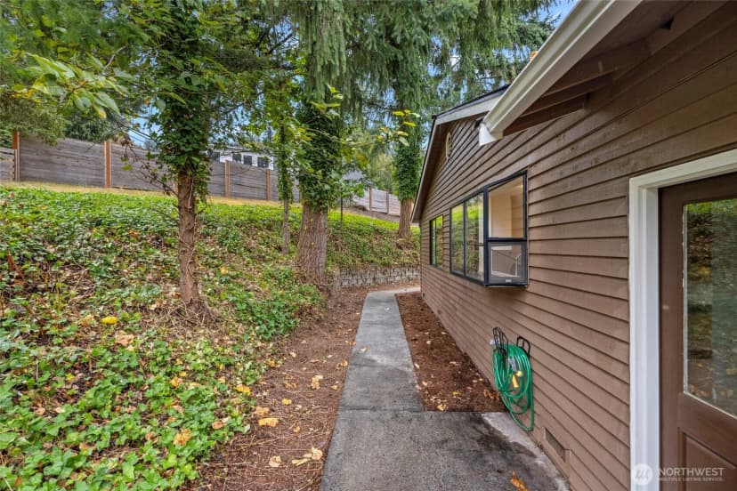 Property photo for 18428 146th Avenue Ne, Woodinville photo 37