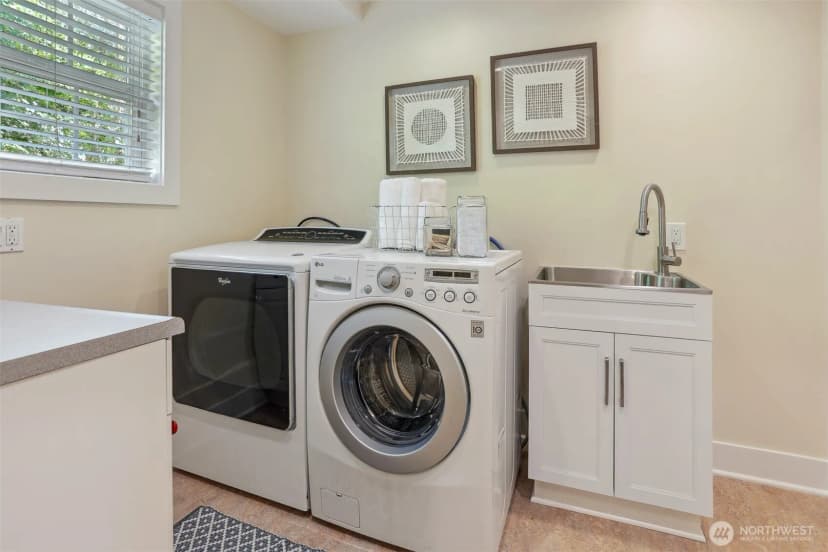 Property photo for 10718 12th Avenue Nw, Seattle photo 30