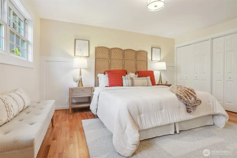 Property photo for 10718 12th Avenue Nw, Seattle photo 16