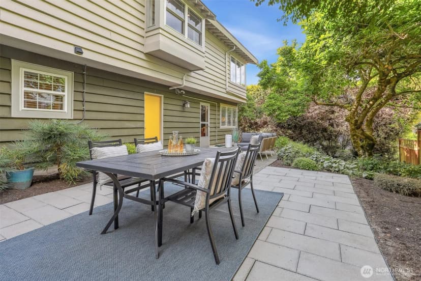 Property photo for 10718 12th Avenue Nw, Seattle photo 33