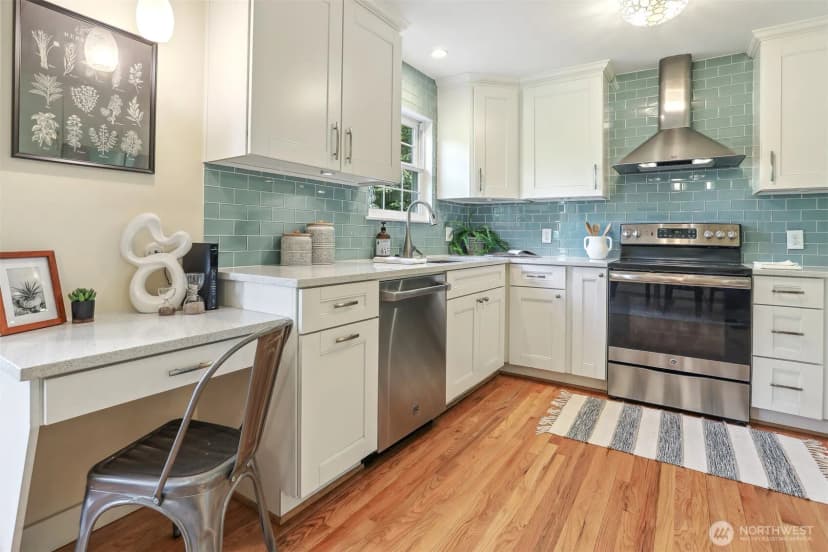 Property photo for 10718 12th Avenue Nw, Seattle photo 11