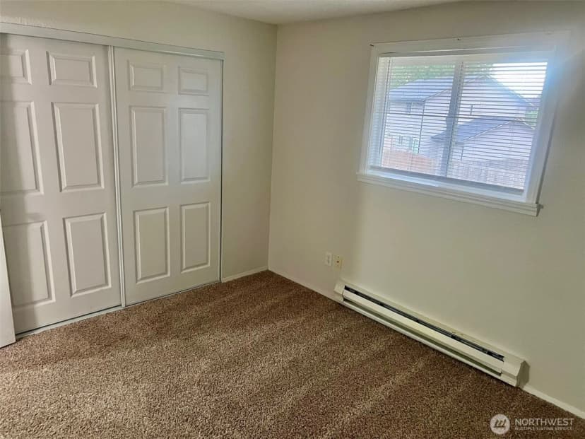 Property photo for 1224 1226 12th Avenue Nw, Puyallup photo 15