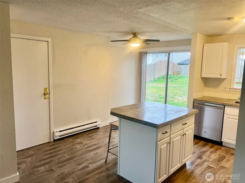 Property photo for 1224 1226 12th Avenue Nw, Puyallup photo 6