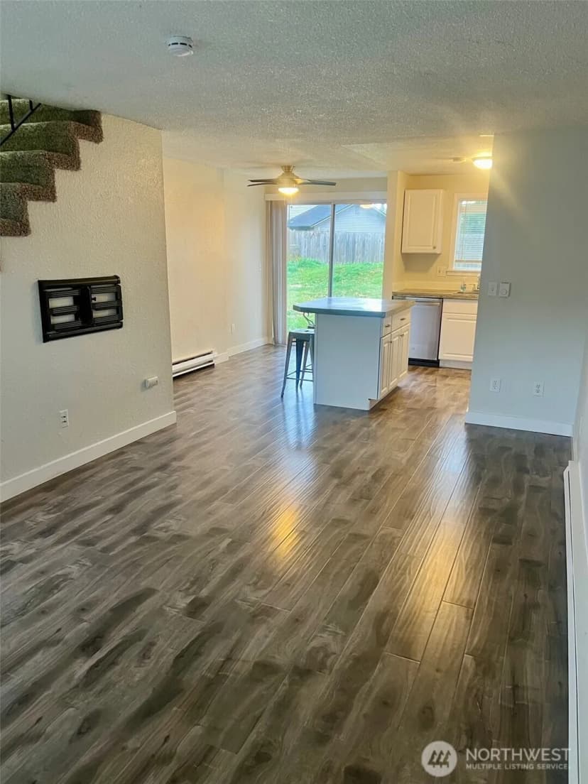Property photo for 1224 1226 12th Avenue Nw, Puyallup photo 4