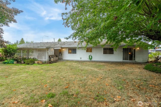 Property photo for 1425 33rd Street Se, Auburn photo 2