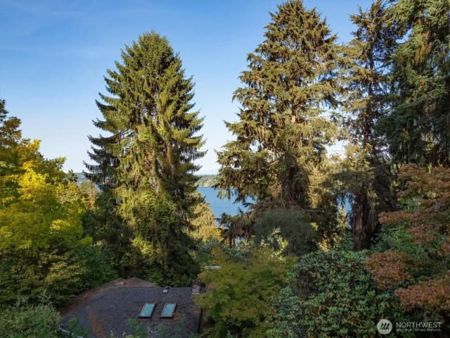 Property photo for 13558 41st Avenue Ne, Seattle photo 5