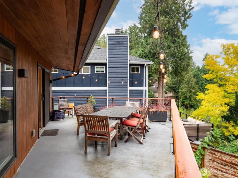 Property photo for 13558 41st Avenue Ne, Seattle photo 17