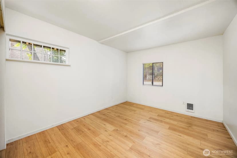Property photo for 316 Charlotte Avenue W, Bremerton photo 18