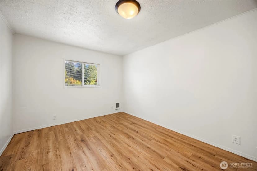 Property photo for 316 Charlotte Avenue W, Bremerton photo 22