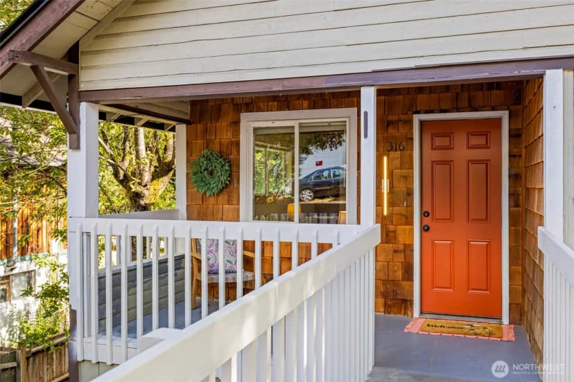 Property photo for 316 Charlotte Avenue W, Bremerton photo 3