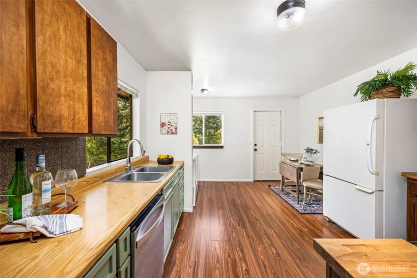 Property photo for 316 Charlotte Avenue W, Bremerton photo 10