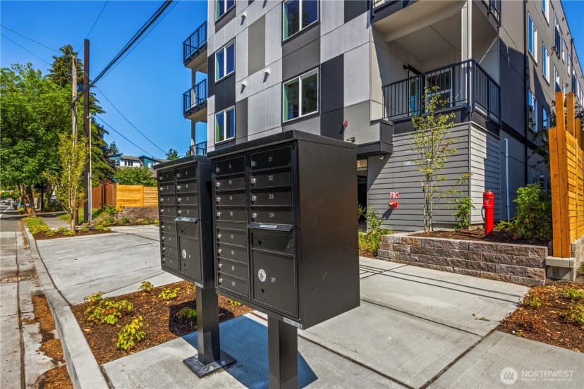 Property photo for 2152 N 185th Street, Shoreline photo 24