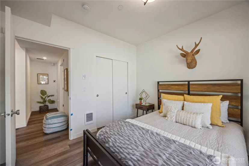 Property photo for 2152 N 185th Street, Shoreline photo 13