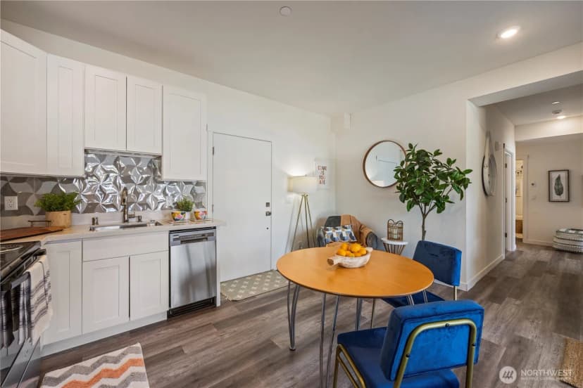 Property photo for 2152 N 185th Street, Shoreline photo 8