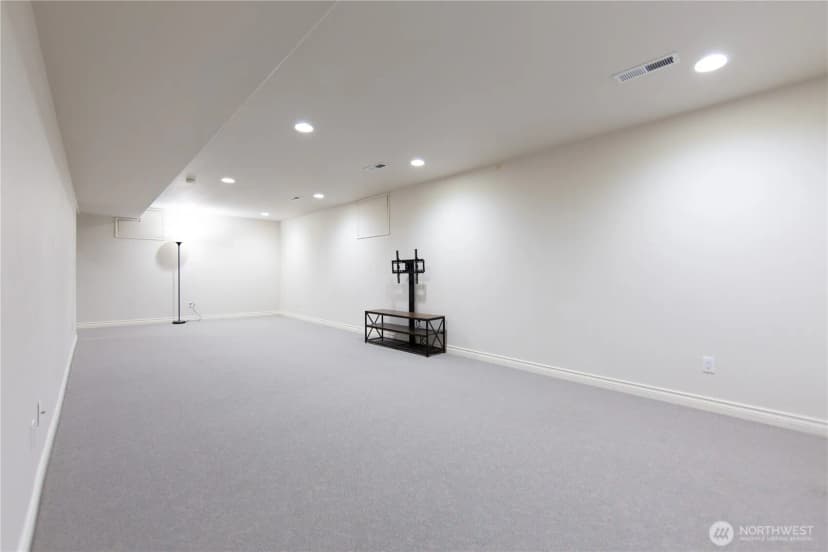 Property photo for 107 Springview Drive, Lynden photo 11