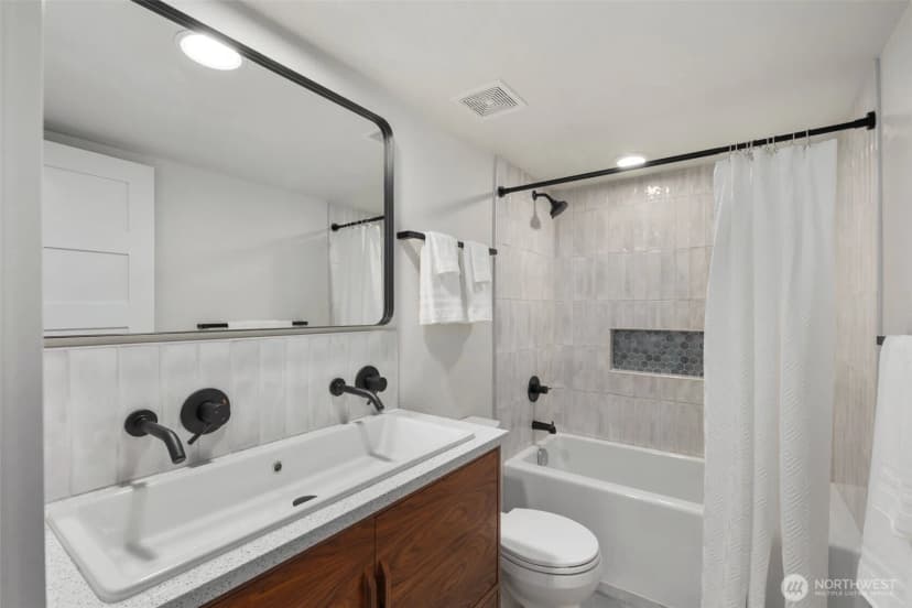 Property photo for 6540 159th Avenue Ne, Redmond photo 27