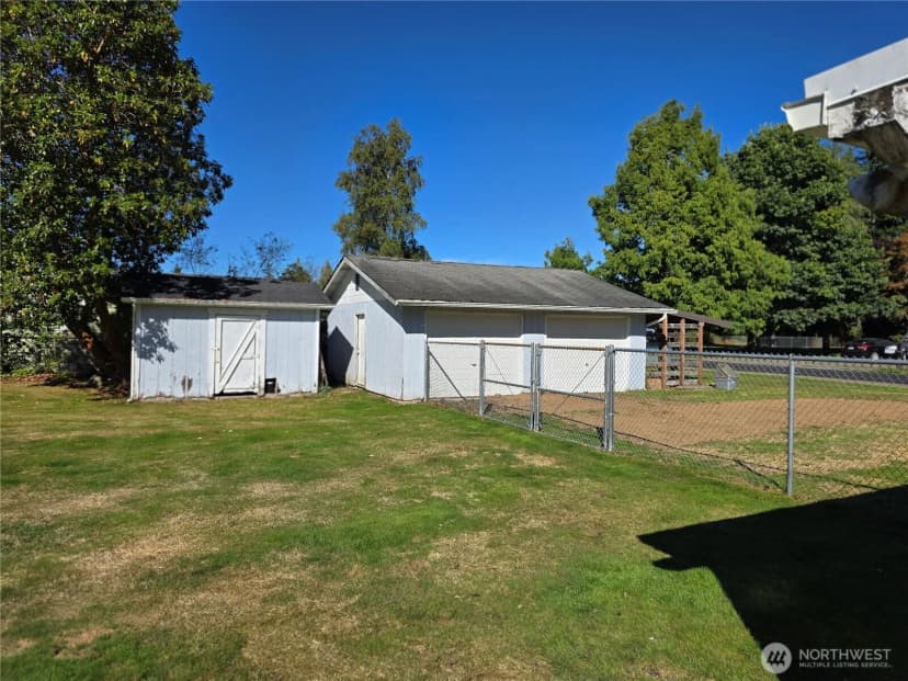 Property photo for 711 F Street, Forks photo 21