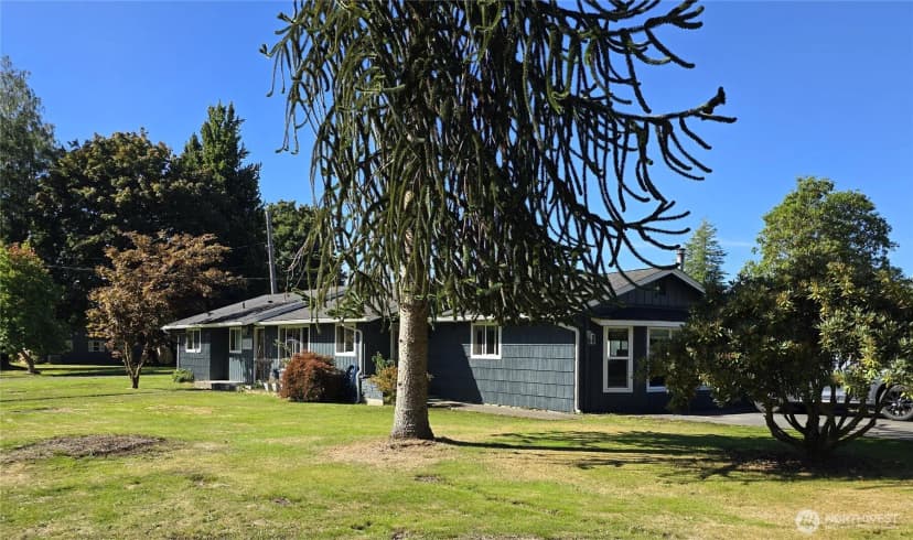 Property photo for 711 F Street, Forks