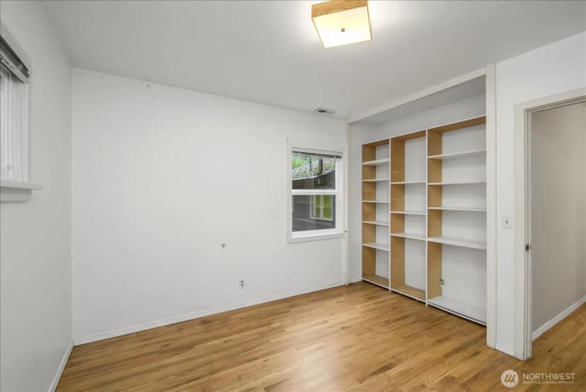 Property photo for 13028 Juanita Drive Ne, Kirkland photo 15