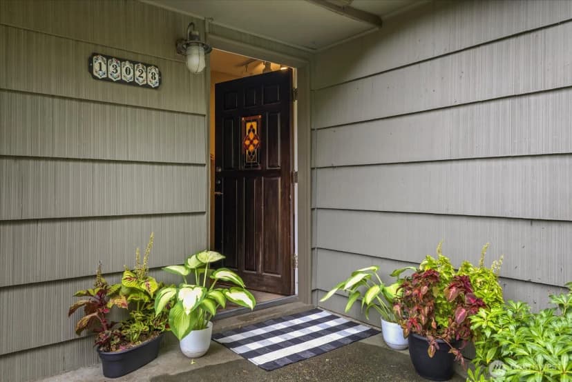 Property photo for 13028 Juanita Drive Ne, Kirkland photo 2