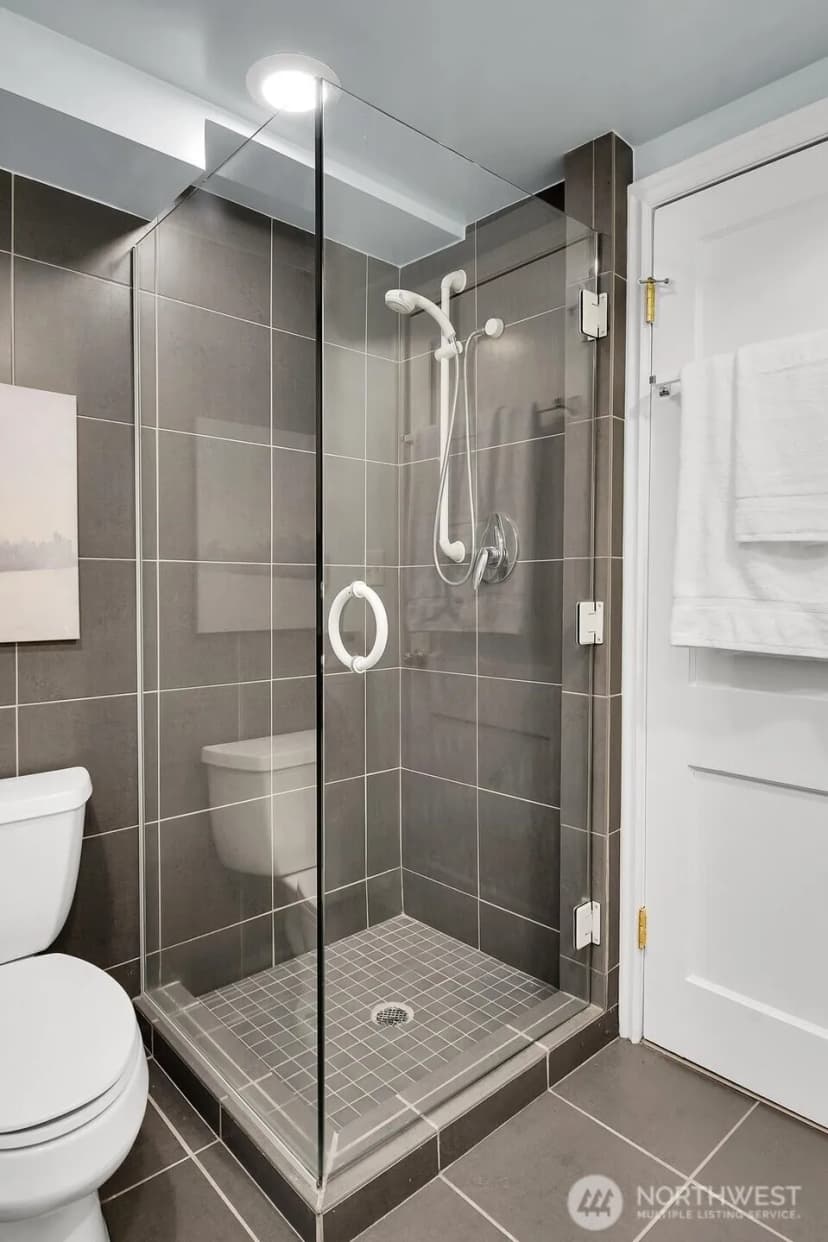 Property photo for 5608 34th Avenue Nw, Seattle photo 24