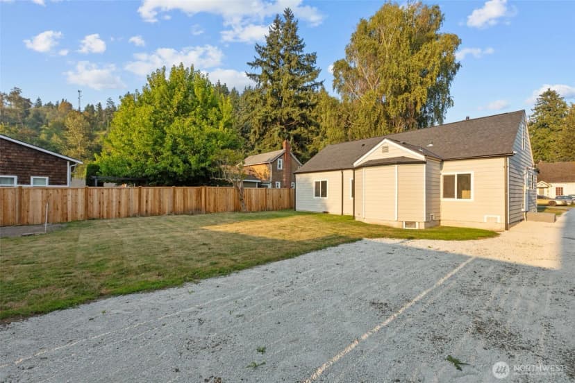 Property photo for 417 N Anacortes Street, Burlington photo 26