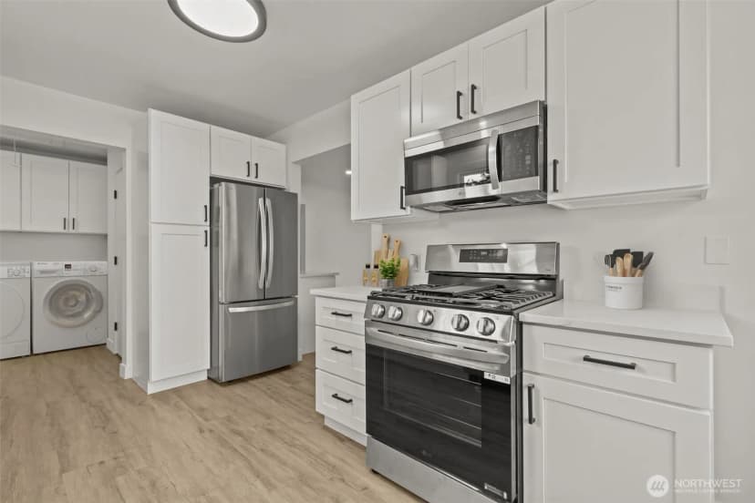 Property photo for 417 N Anacortes Street, Burlington photo 10