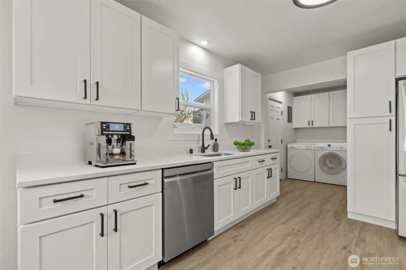 Property photo for 417 N Anacortes Street, Burlington photo 11