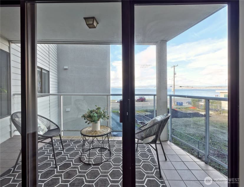 Property photo for 2104 Alki Avenue Sw #205, Seattle photo 11