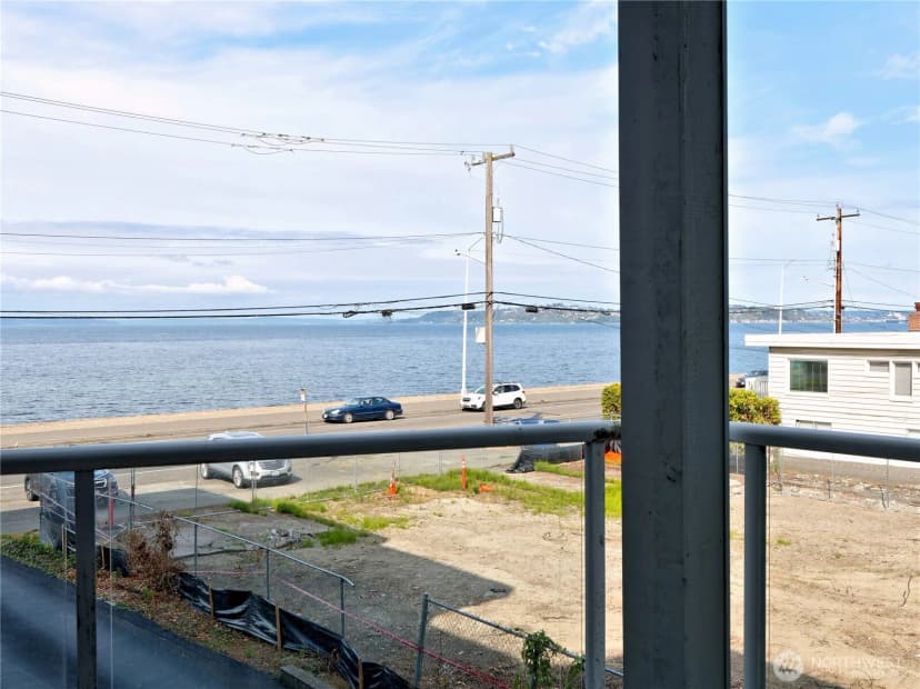 Property photo for 2104 Alki Avenue Sw #205, Seattle photo 13
