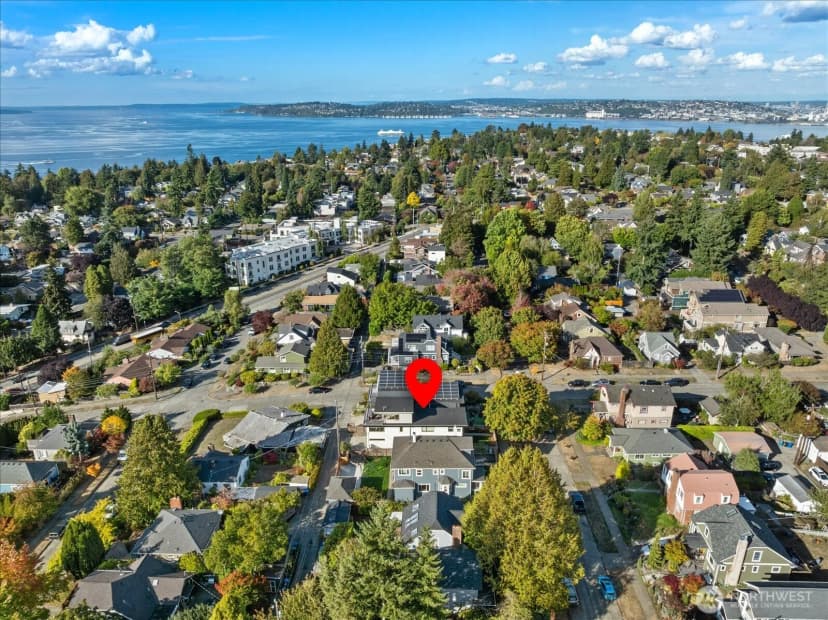 Property photo for 2705 47th Avenue Sw, Seattle photo 37