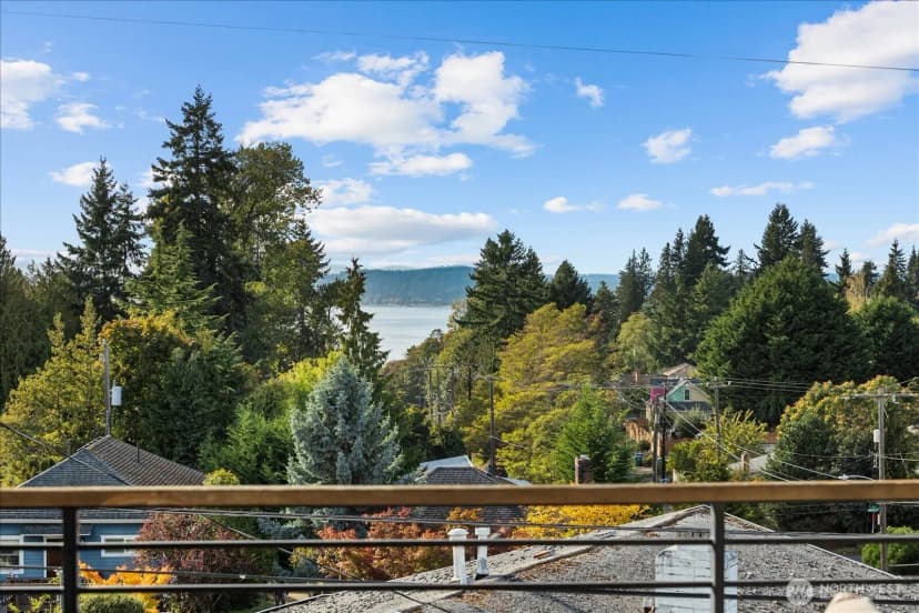 Property photo for 2705 47th Avenue Sw, Seattle photo 33