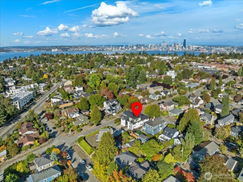 Property photo for 2705 47th Avenue Sw, Seattle photo 38