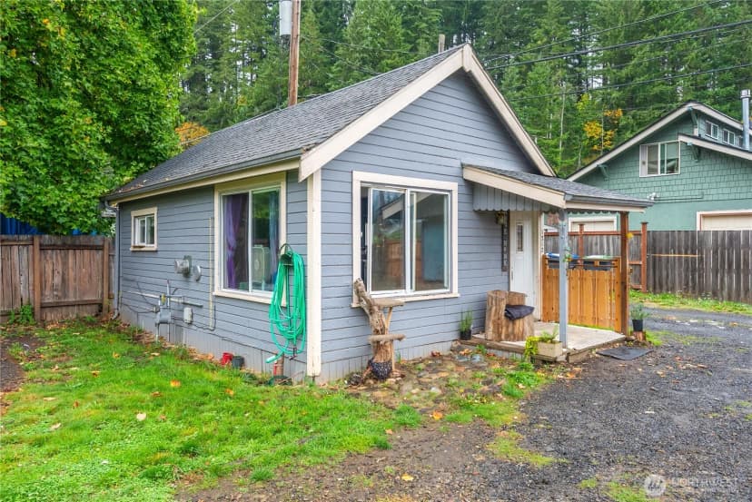 Property photo for 1212 W Railroad Avenue, Shelton photo 3