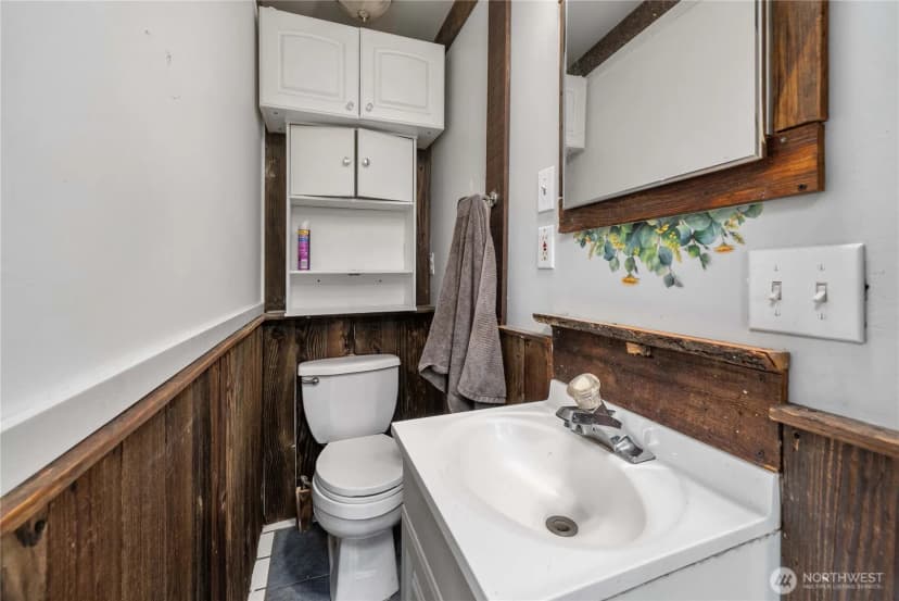 Property photo for 1212 W Railroad Avenue, Shelton photo 15