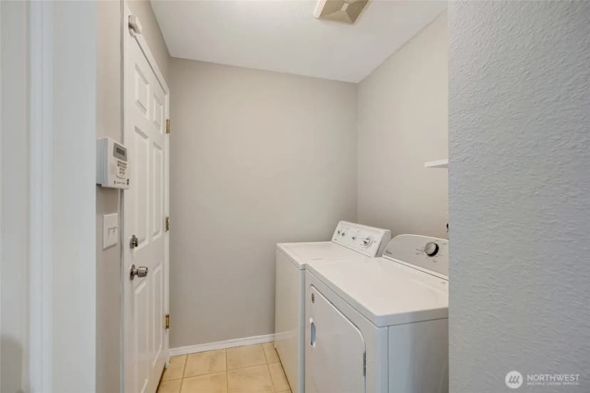 Property photo for 6026 52nd Street Ne, Marysville photo 16