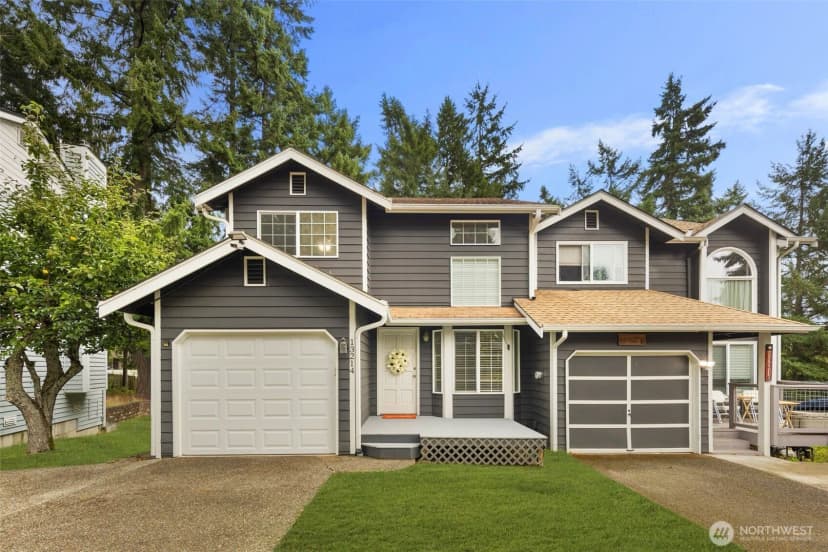 Property photo for 13214 Lakeridge Circle Nw, Silverdale photo 2