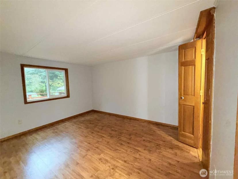 Property photo for 55509 310th Avenue Court E, Ashford photo 15