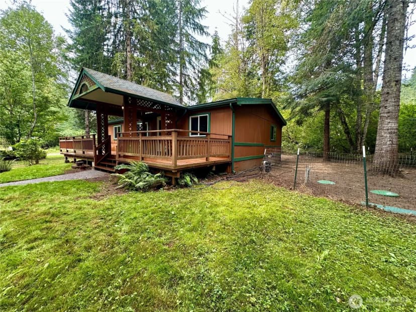 Property photo for 55509 310th Avenue Court E, Ashford photo 3