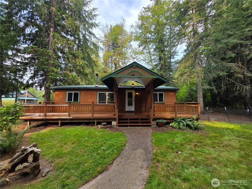 Property photo for 55509 310th Avenue Court E, Ashford photo 2