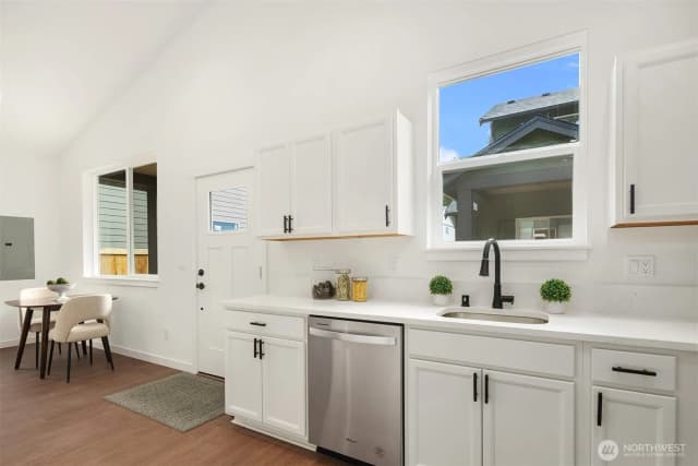 Property photo for 12330 13th Place Sw #2c, Burien photo 5