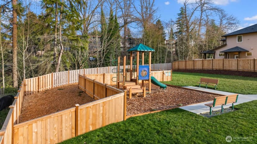 Property photo for 12330 13th Place Sw #2c, Burien photo 15